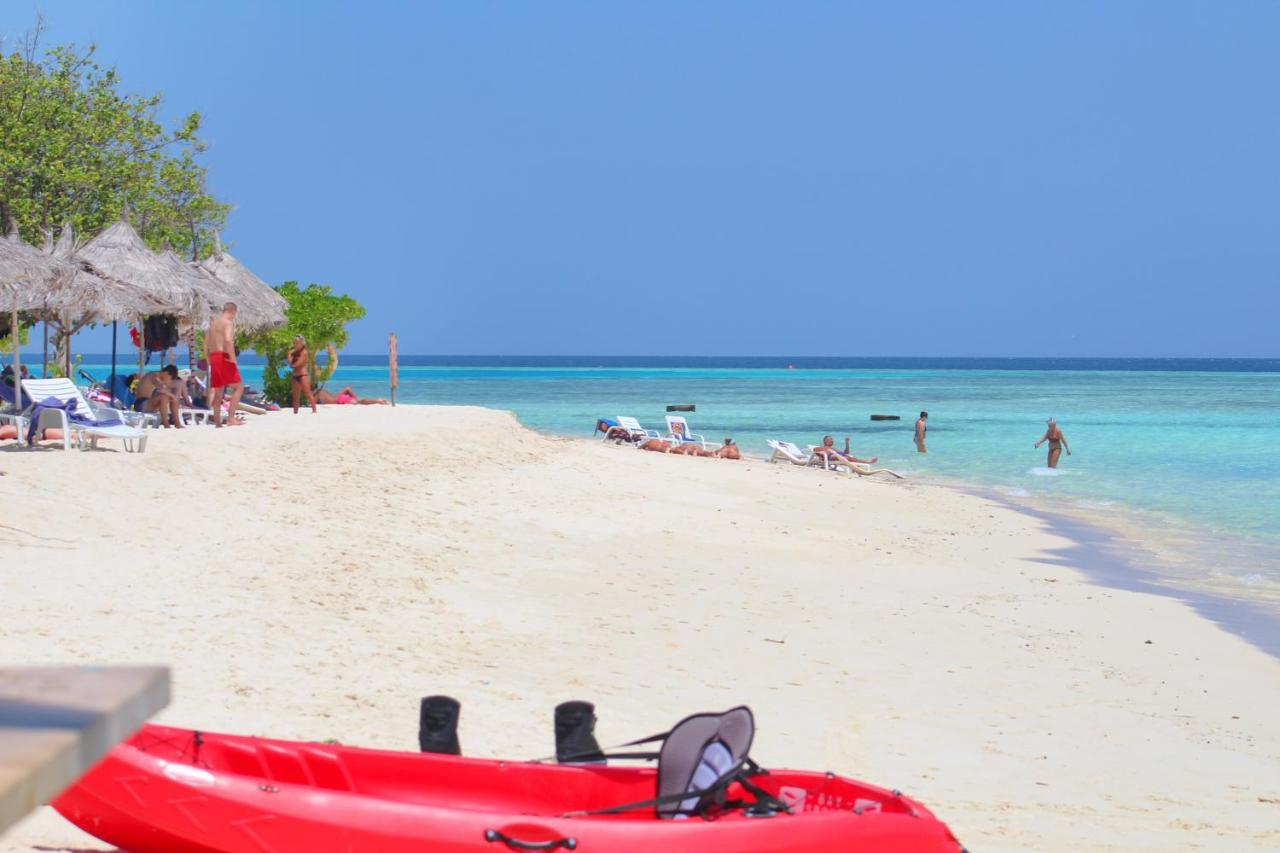 Gurus Maldives At Gulhi Island Hotel Exterior foto