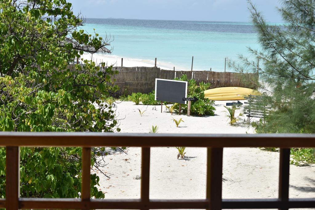 Gurus Maldives At Gulhi Island Hotel Exterior foto