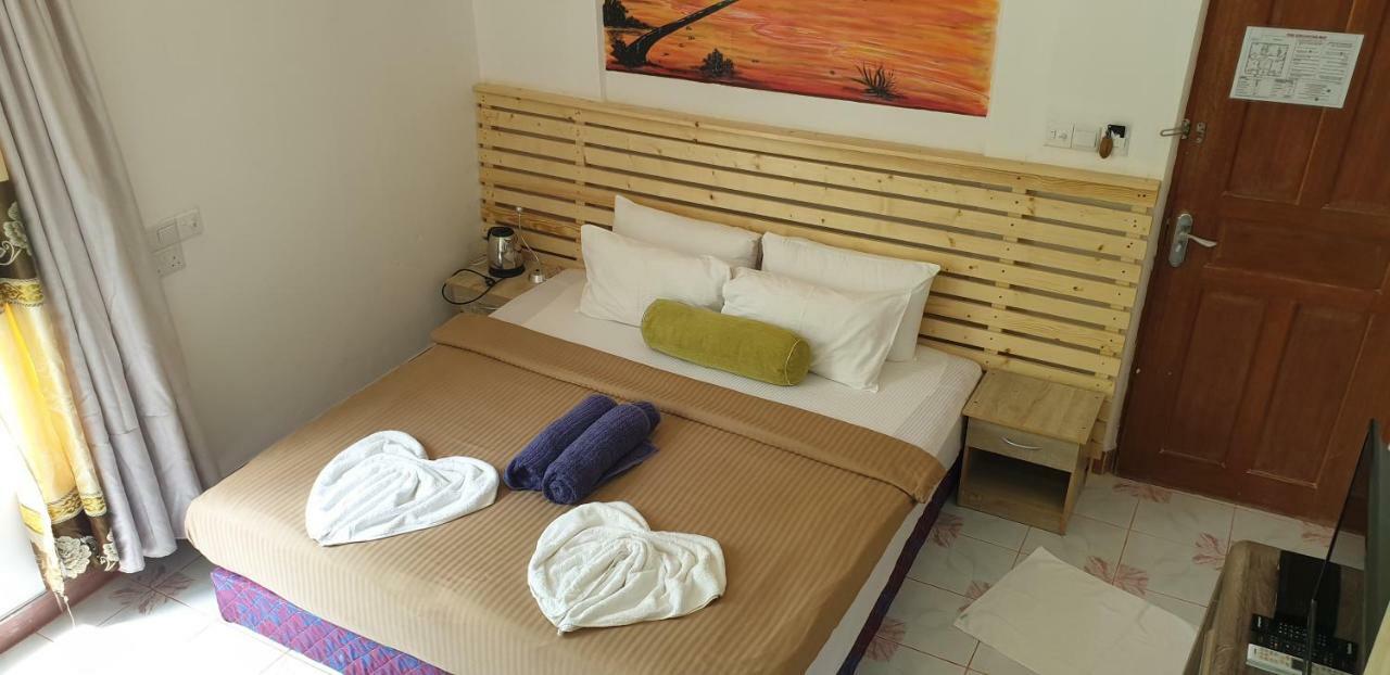 Gurus Maldives At Gulhi Island Hotel Exterior foto